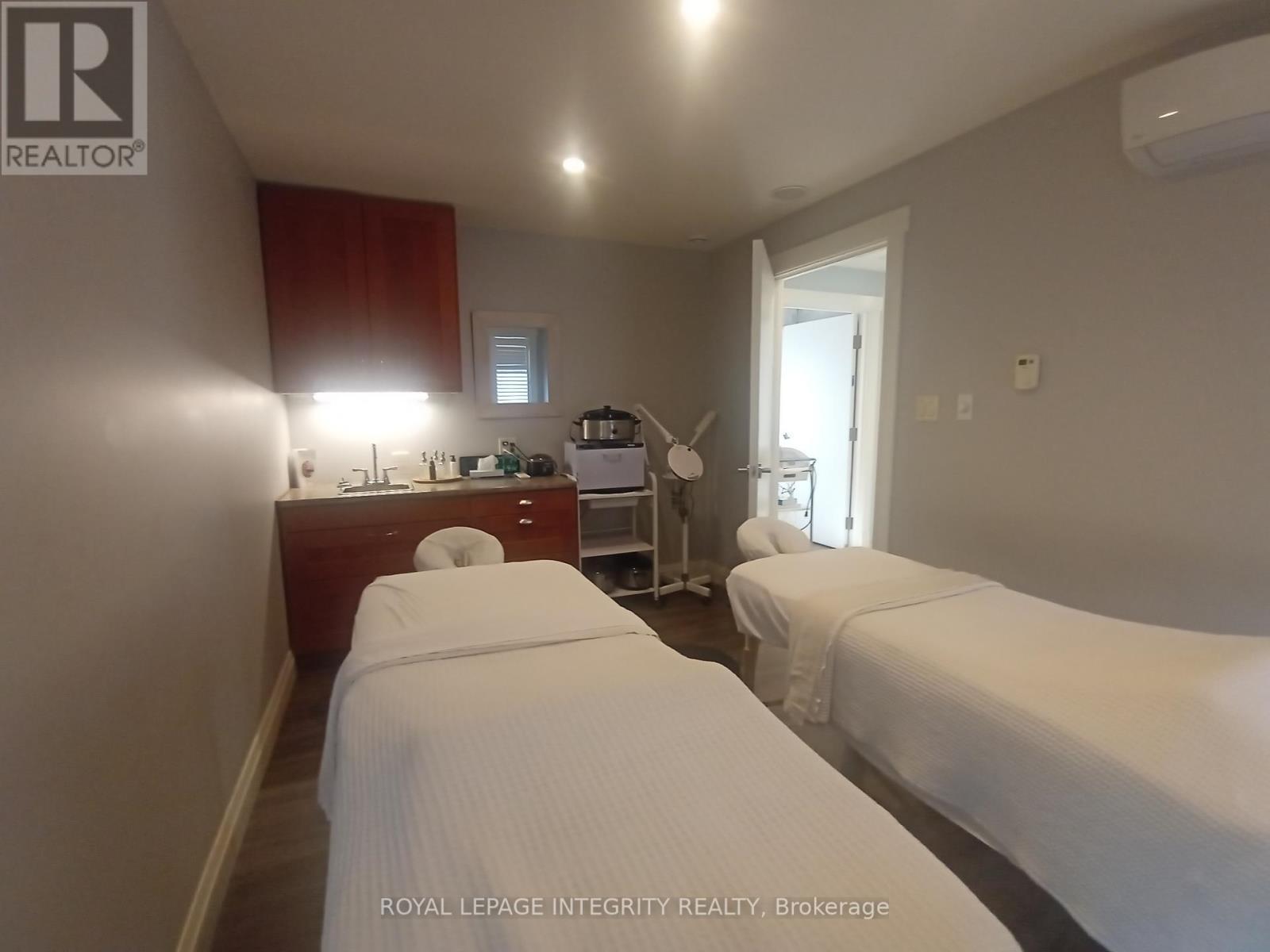 1980 Phelan Road W, Ottawa, ON