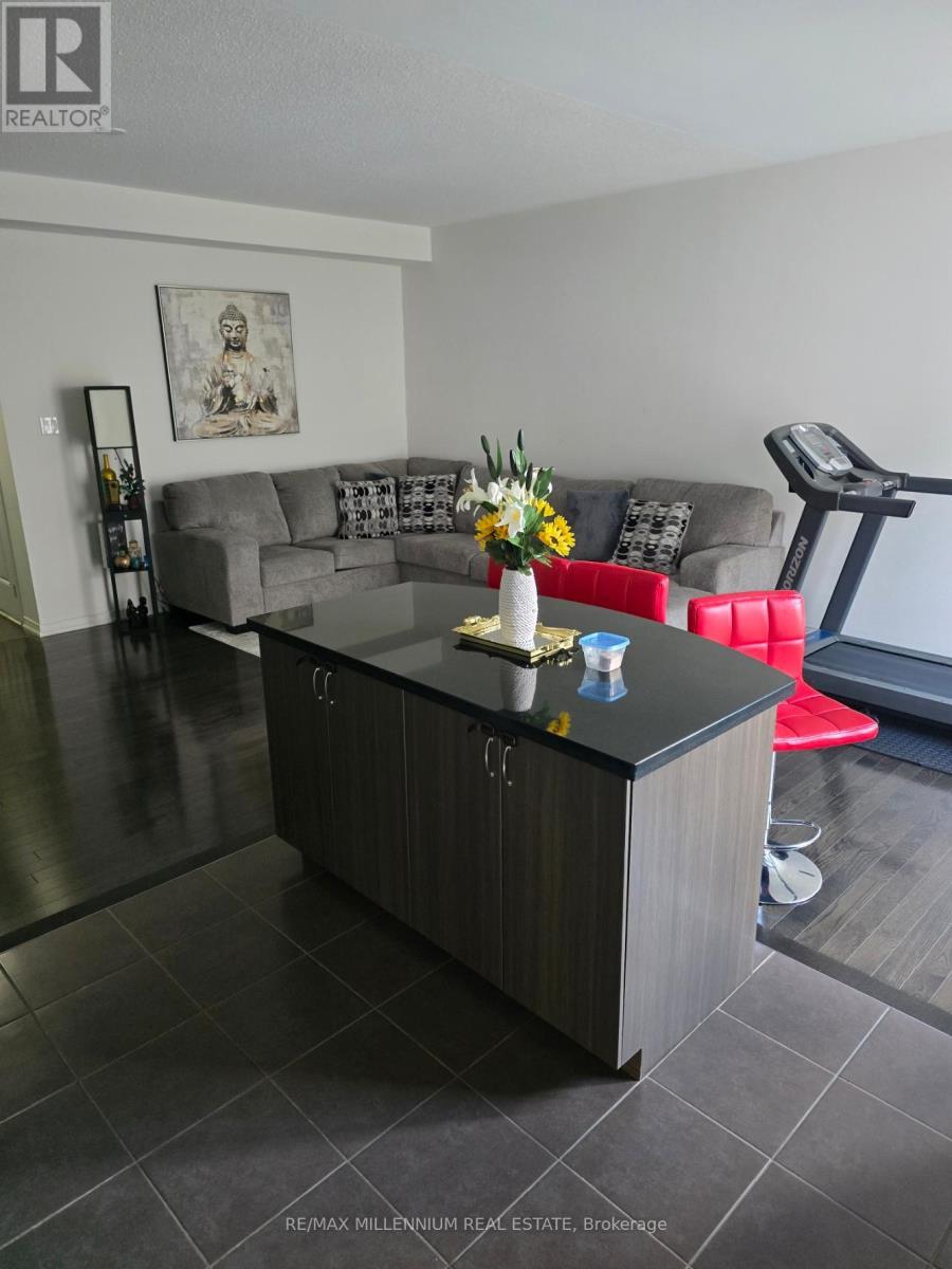 92 Honeyview Trail, Brampton, ON - Indoor