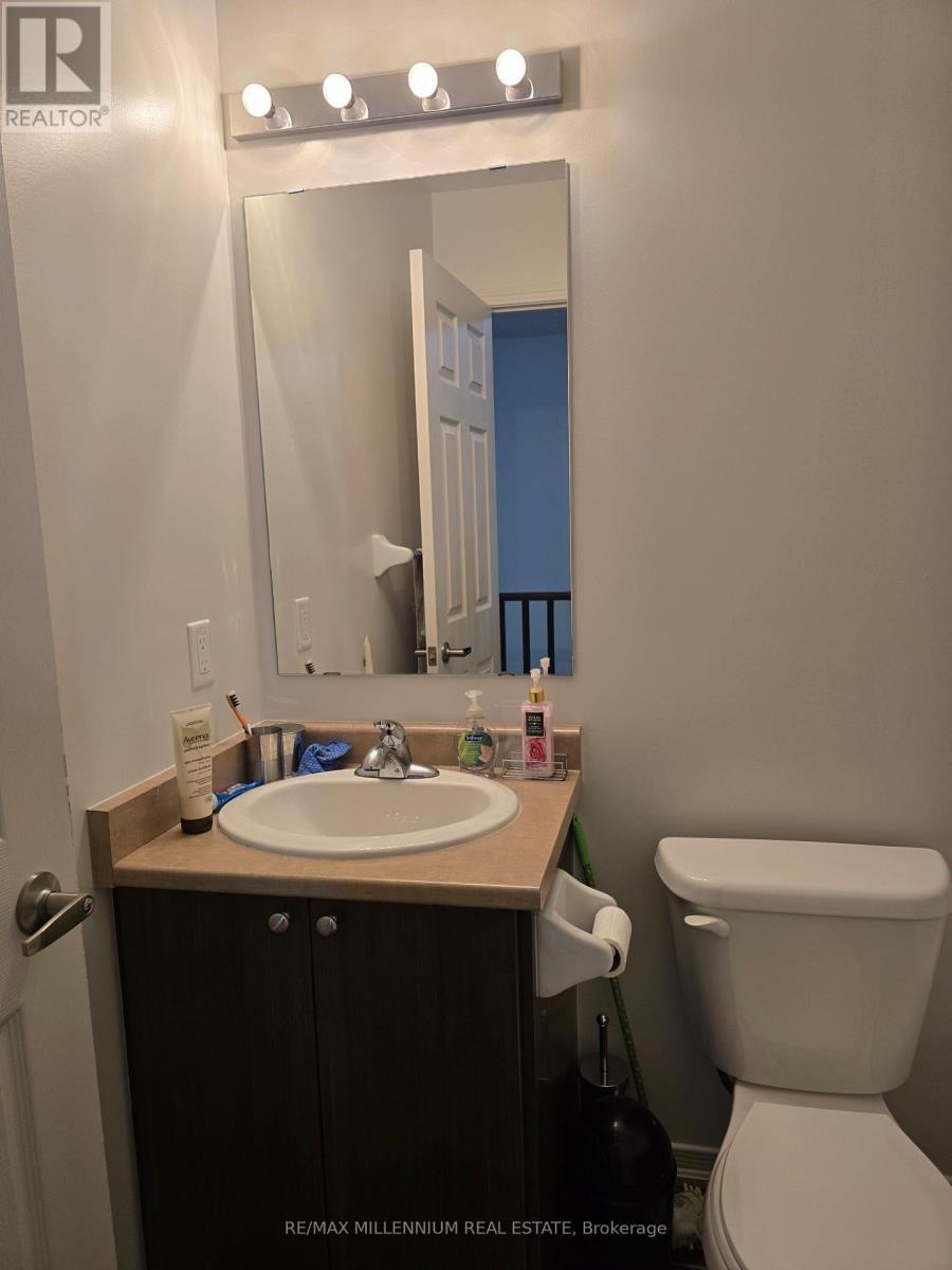 92 Honeyview Trail, Brampton, ON - Indoor Photo Showing Bathroom