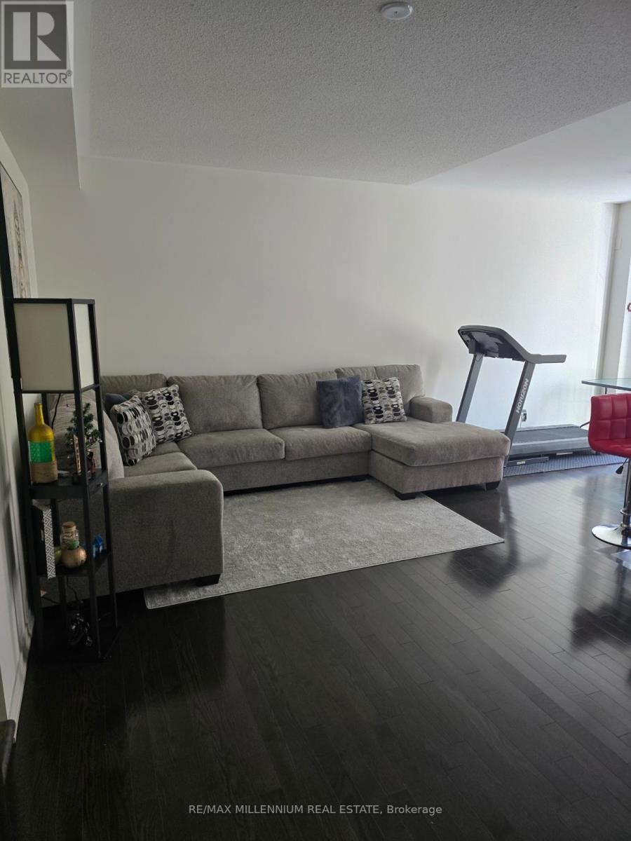 92 Honeyview Trail, Brampton, ON - Indoor Photo Showing Living Room