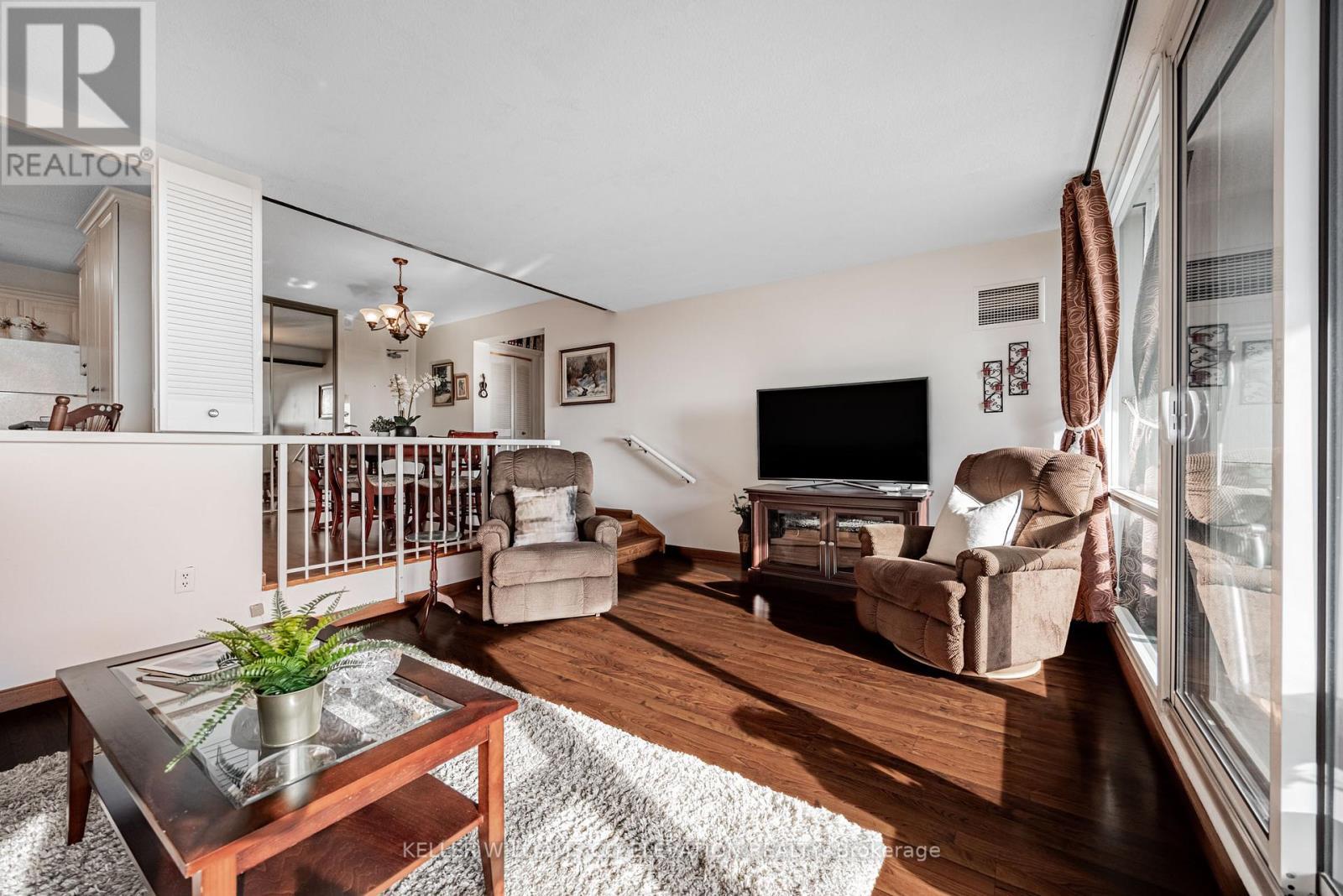 18 Feet Between You & Your BIG Screen! - 1306 - 260 Scarlett Road, Toronto, ON - Indoor Photo Showing Living Room