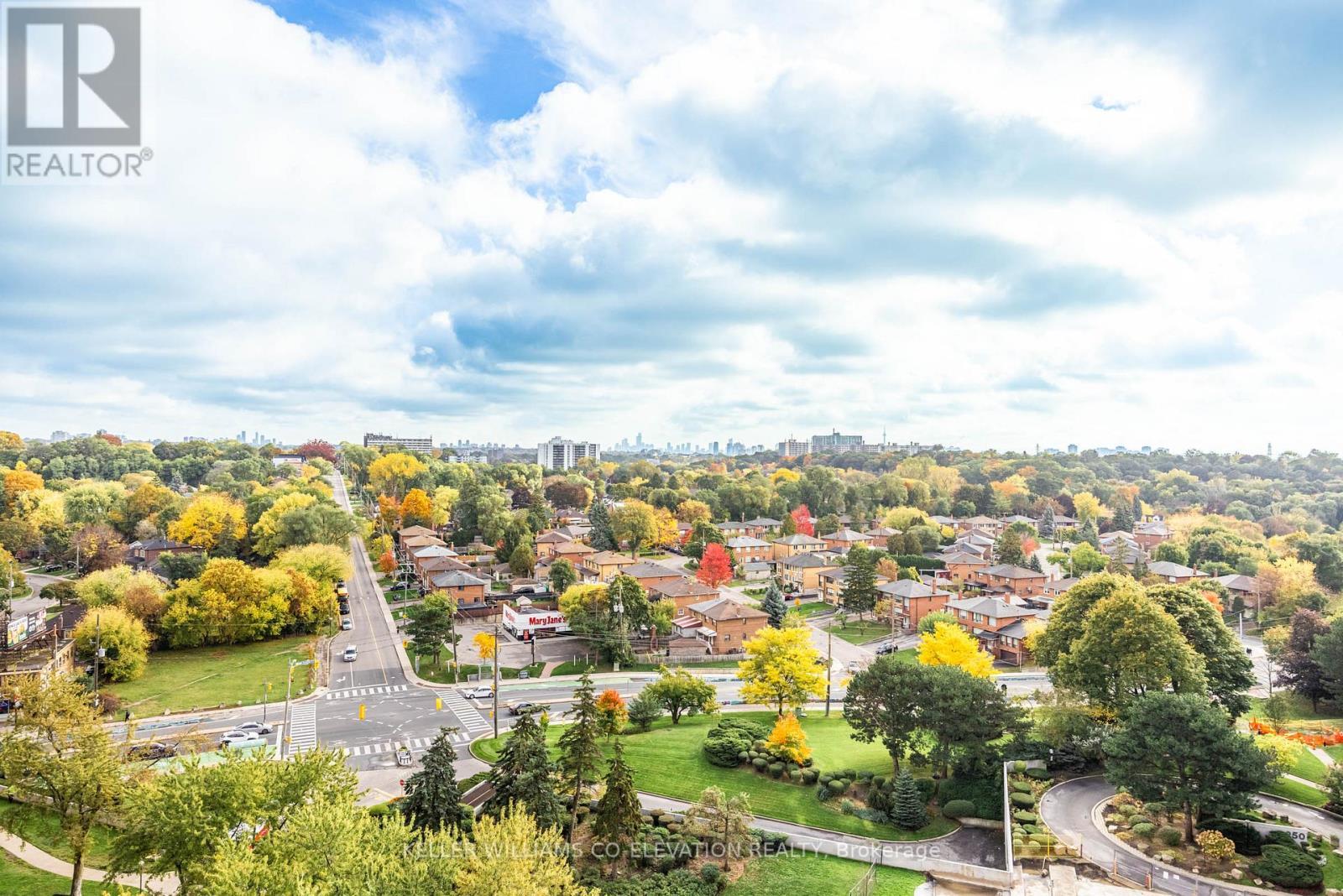 Soak Up The Sensational South East Exposure! - 1306 - 260 Scarlett Road, Toronto, ON - Outdoor With View