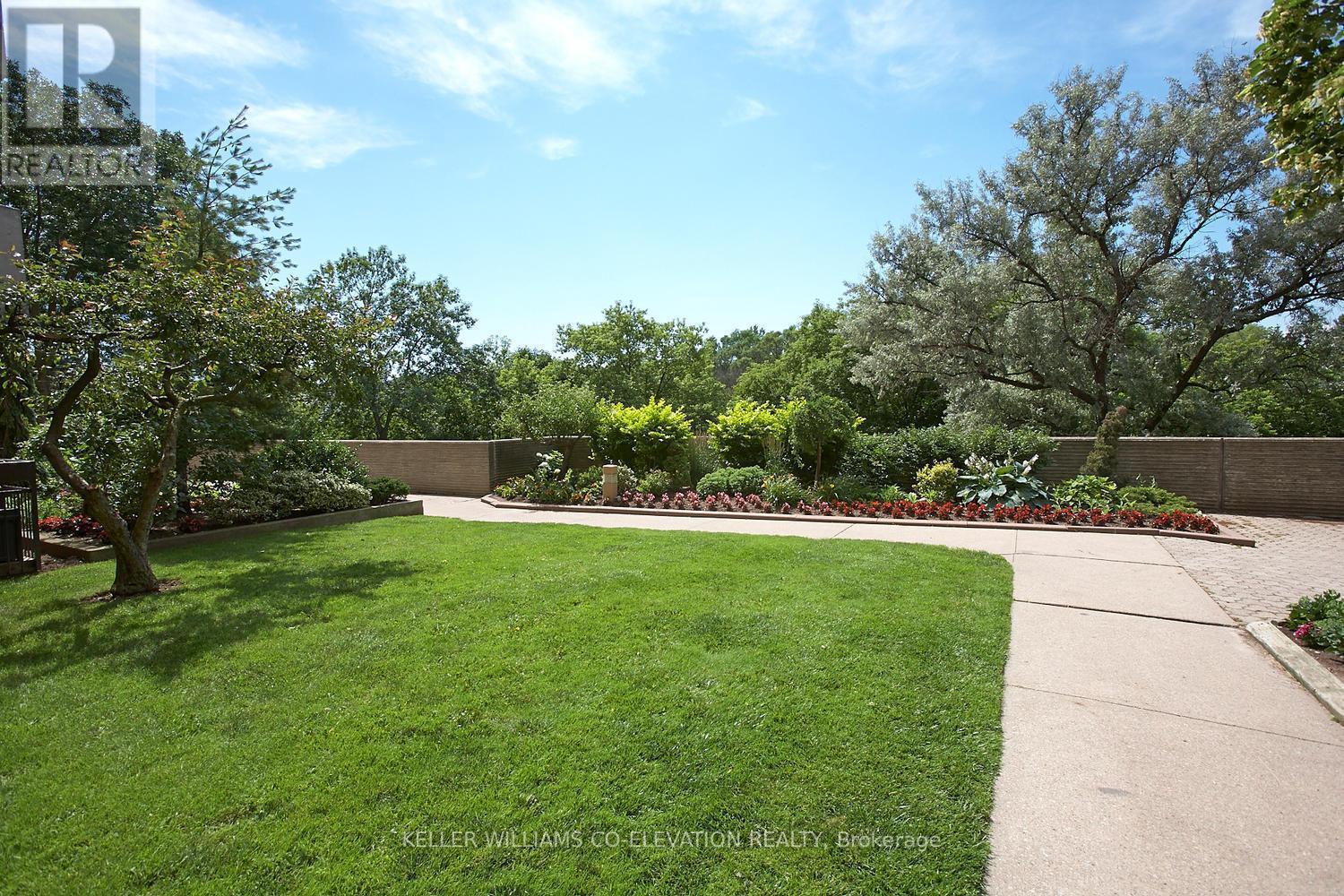 Endless Walking Paths - 1306 - 260 Scarlett Road, Toronto, ON - Outdoor