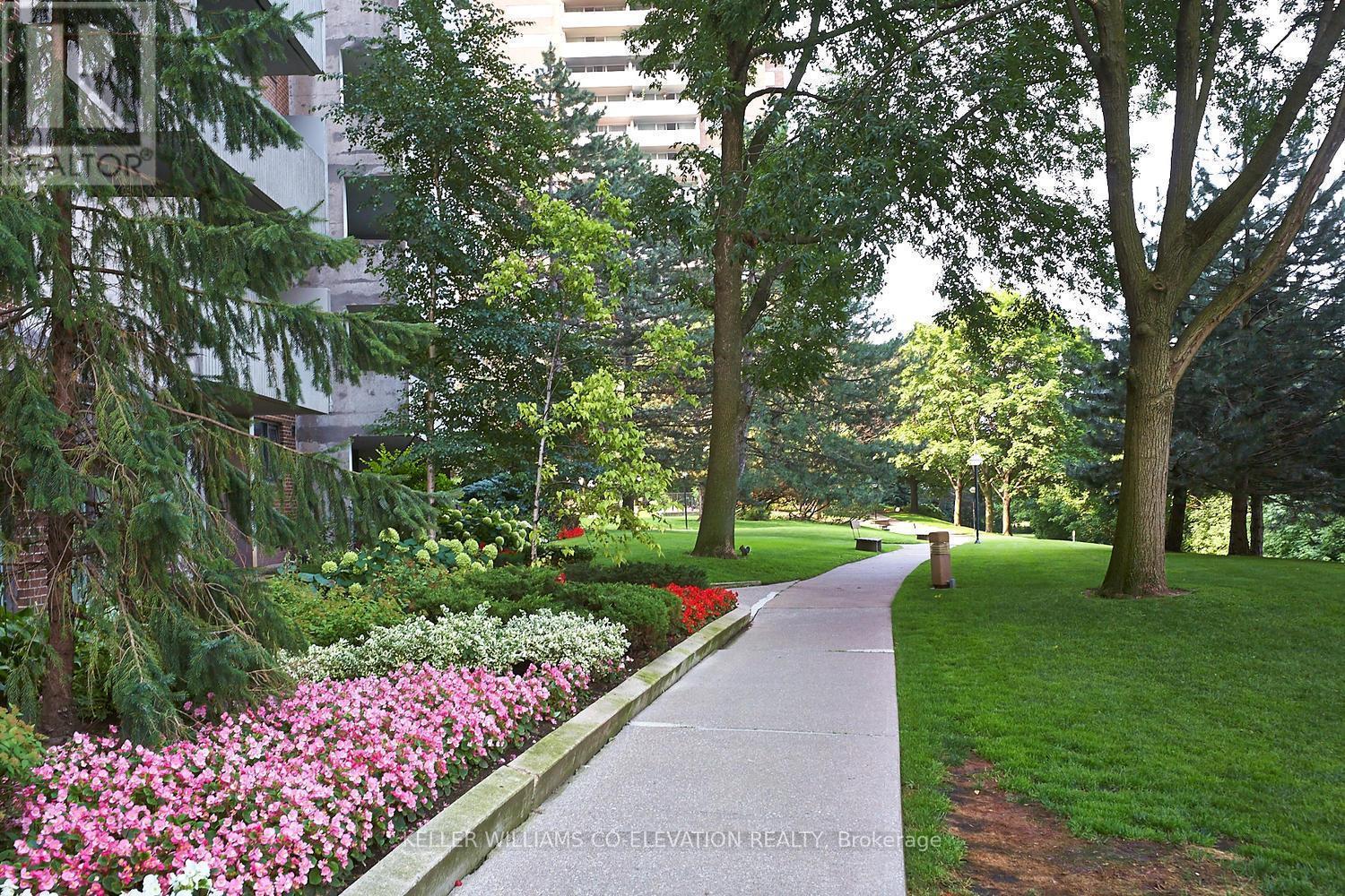 Acres Of Lush Parkland - 1306 - 260 Scarlett Road, Toronto, ON - Outdoor