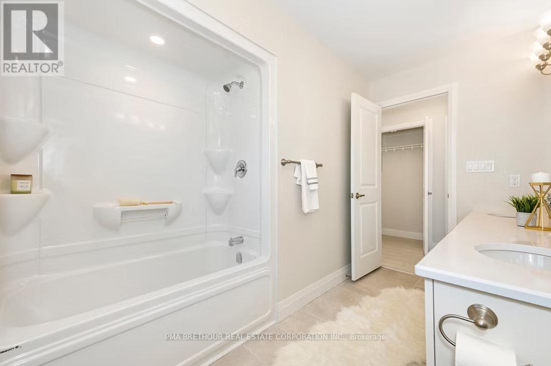 21 Bluffs View Boulevard, Ashfield-Colborne-Wawanosh, ON - Indoor Photo Showing Bathroom