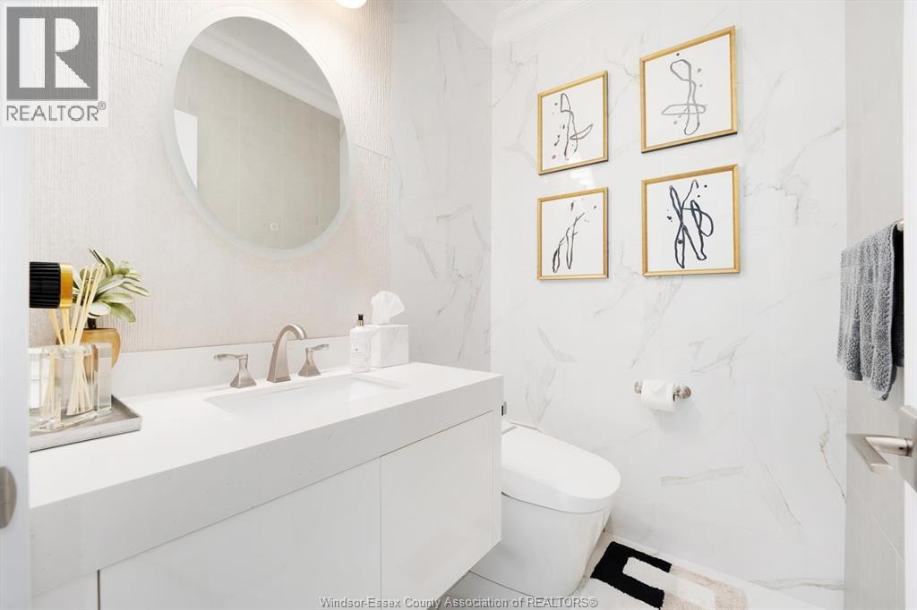 11770 Riverside Drive, Windsor, ON - Indoor Photo Showing Bathroom