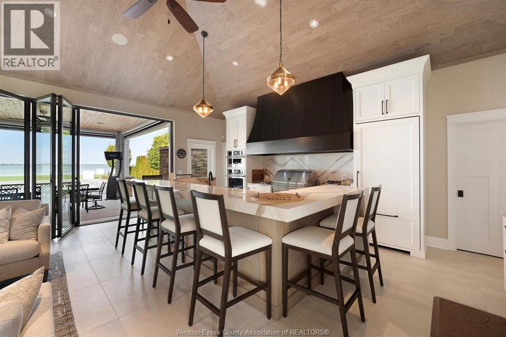 11770 Riverside Drive, Windsor, ON - Indoor Photo Showing Dining Room