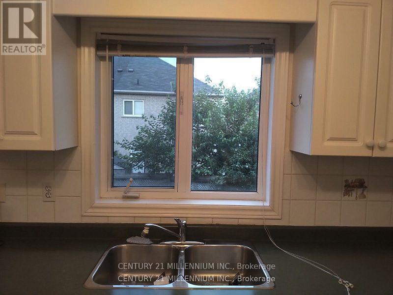 79 Castillian Drive, Vaughan, ON - Indoor Photo Showing Kitchen With Double Sink