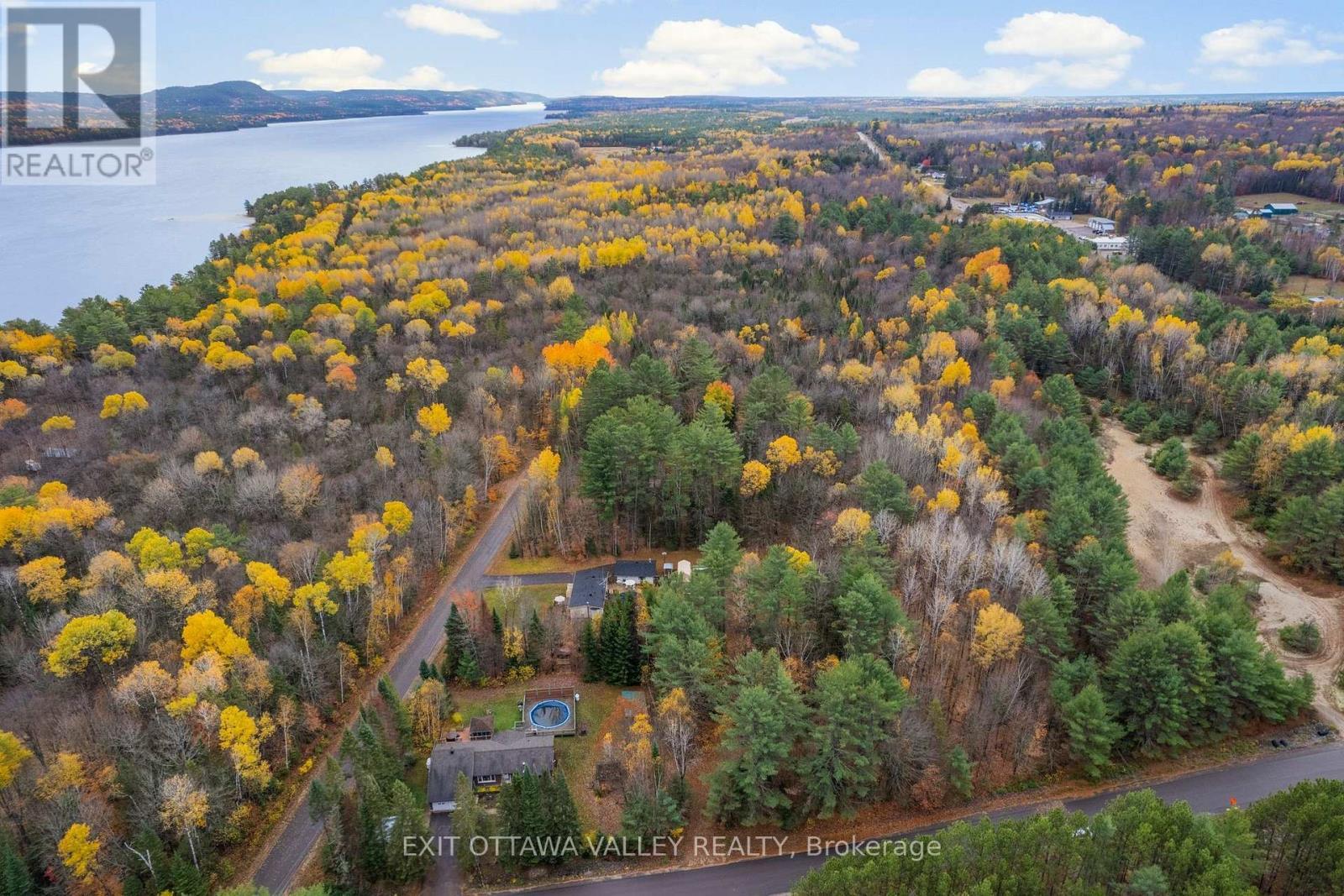 Part 15 Moores Road, Deep River, ON