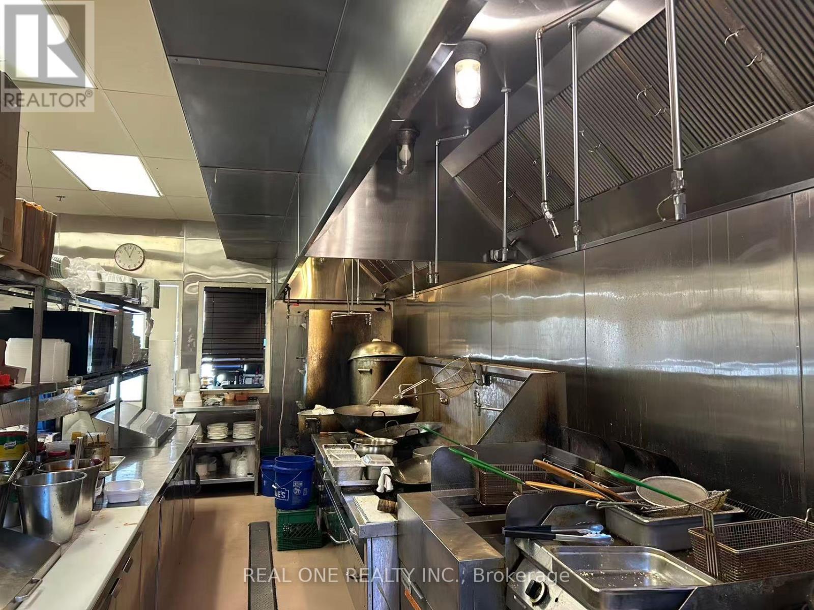 13-14 - 8279 Lundys Lane, Niagara Falls, ON