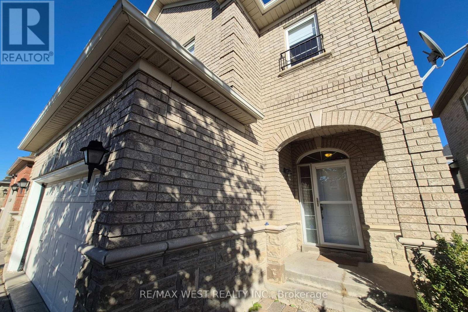 571 Vellore Woods Boulevard, Vaughan, ON - Outdoor