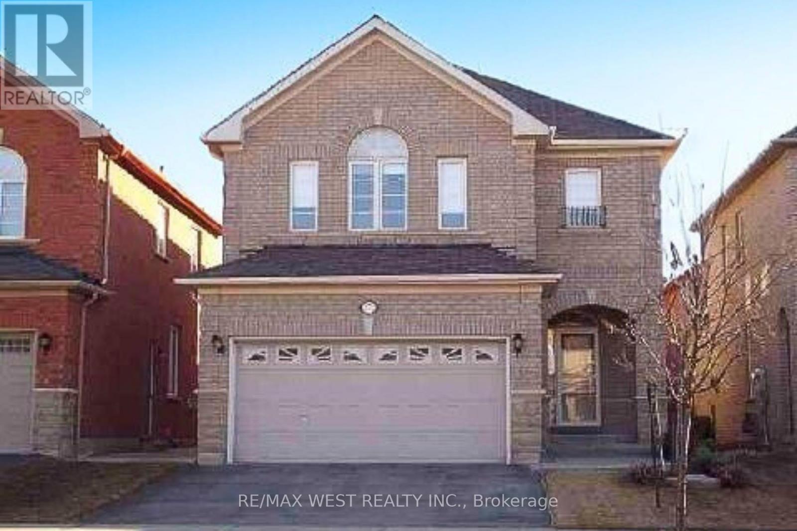 571 Vellore Woods Boulevard, Vaughan, ON - Outdoor