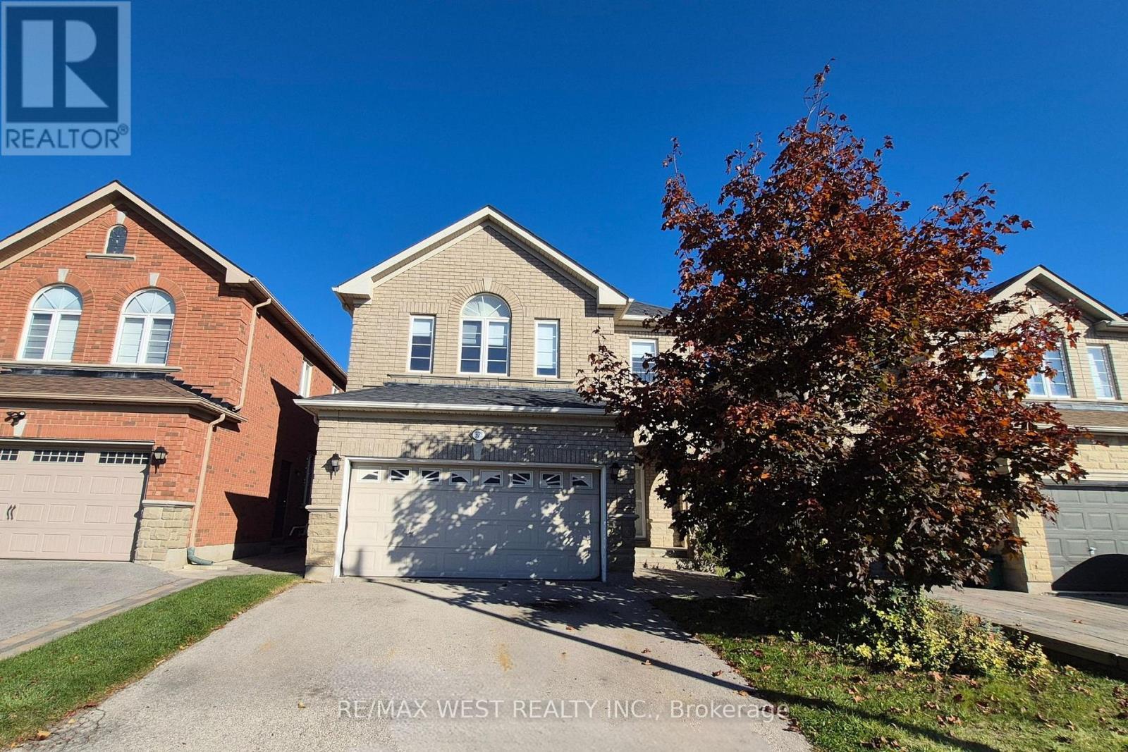 571 Vellore Woods Boulevard, Vaughan, ON - Outdoor With Facade