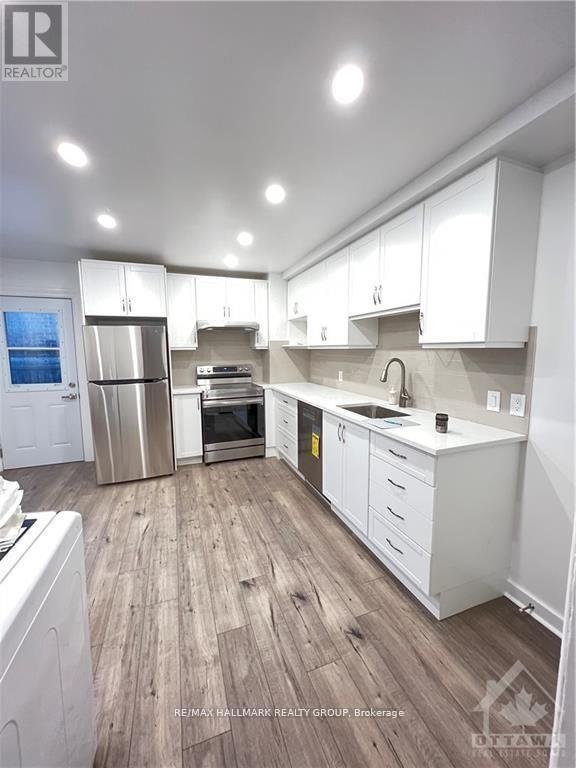 375 Lyon Street N, Ottawa, ON - Indoor Photo Showing Kitchen