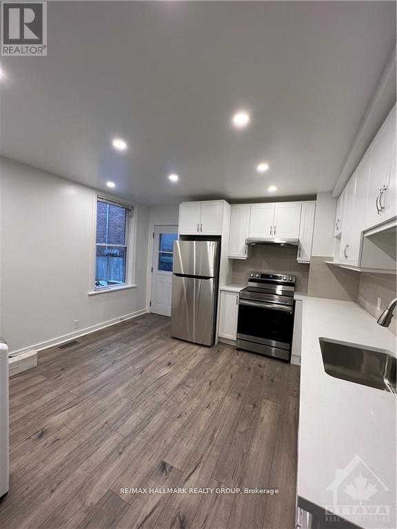 375 Lyon Street N, Ottawa, ON - Indoor Photo Showing Kitchen