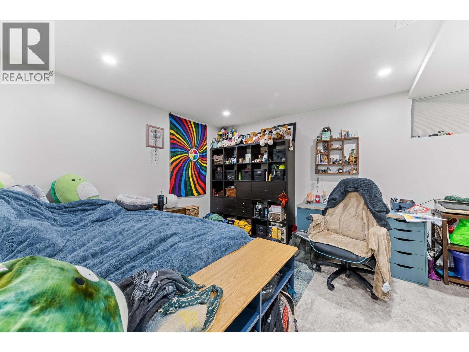 1660 Sonora Drive, Kelowna, BC - Indoor Photo Showing Bedroom