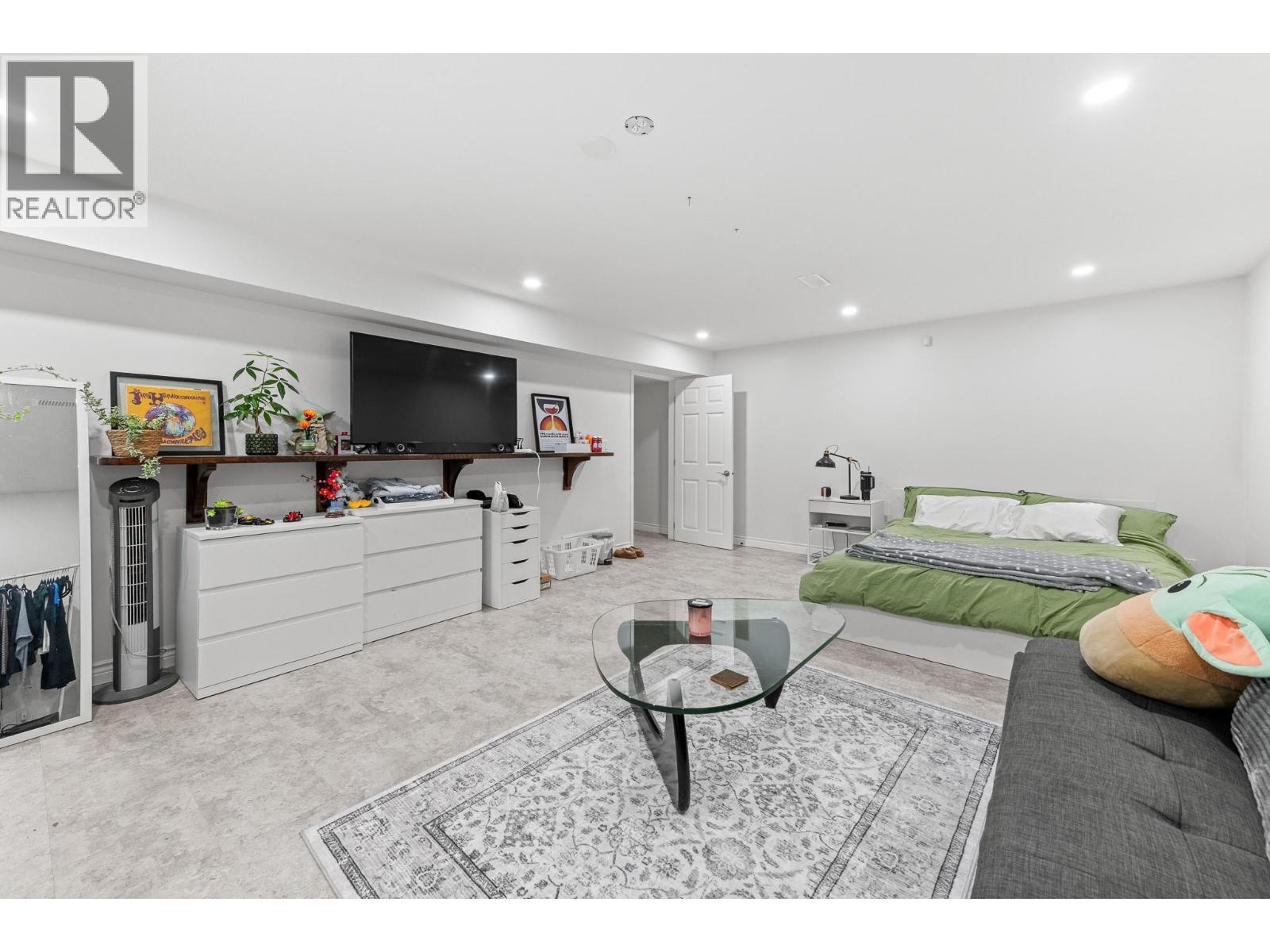 1660 Sonora Drive, Kelowna, BC - Indoor