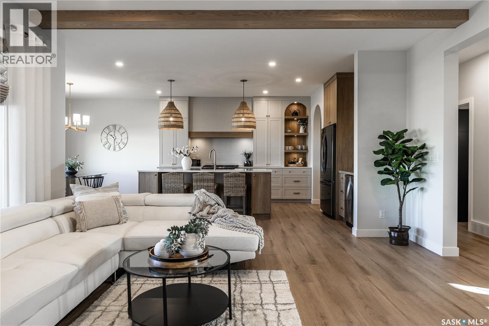 415 Sharma Crescent, Saskatoon, SK - Indoor Photo Showing Living Room