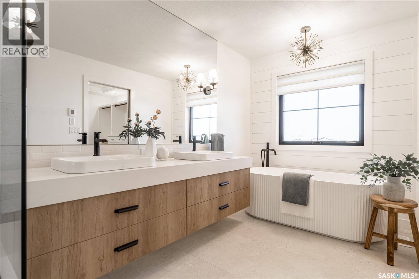 415 Sharma Crescent, Saskatoon, SK - Indoor Photo Showing Bathroom