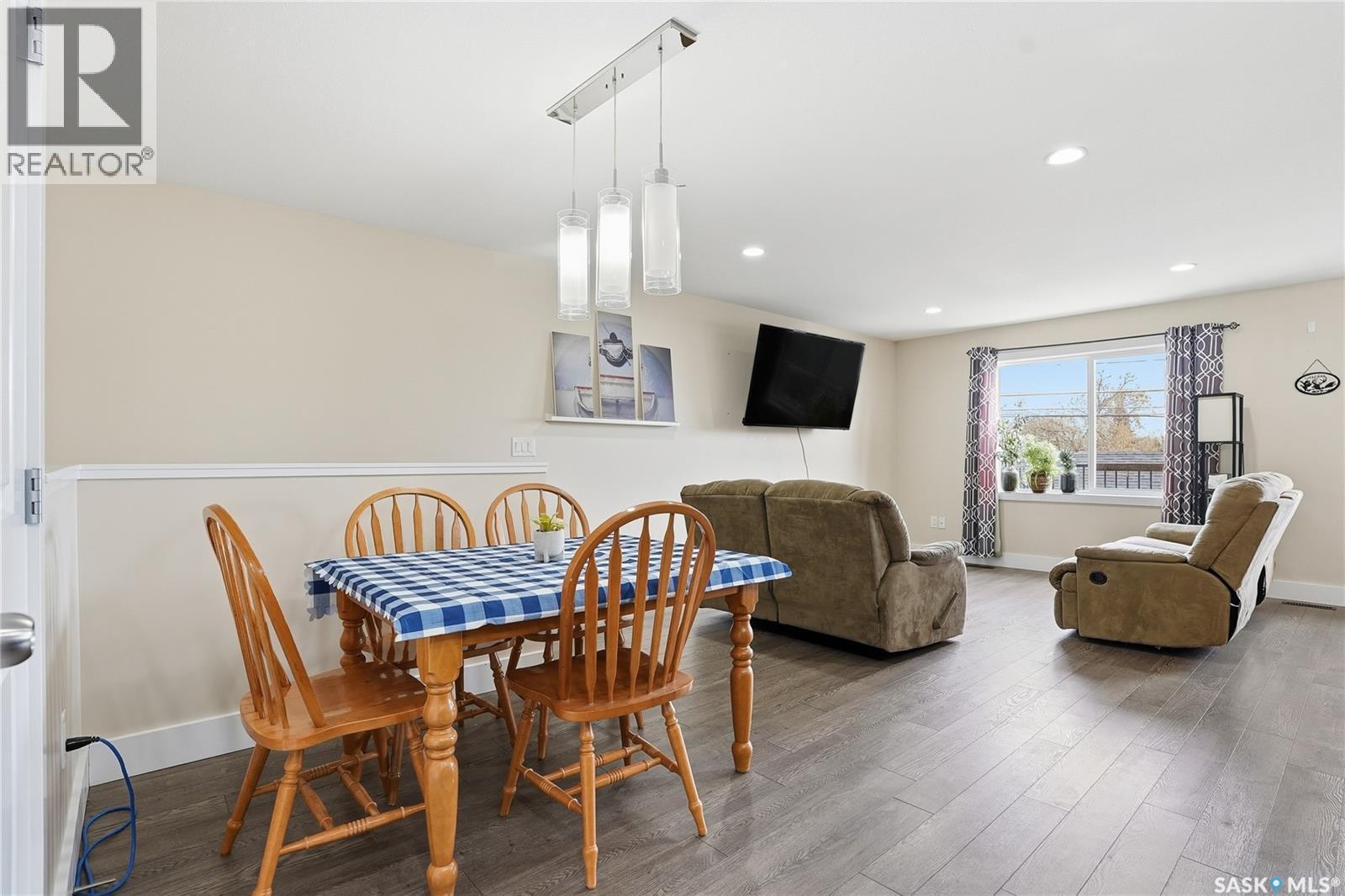 5 29 1St Avenue N, Martensville, SK - Indoor