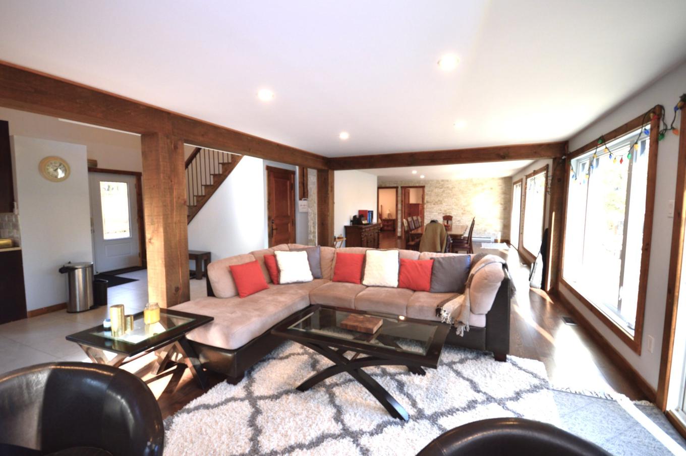 Living room - 191 Ch. De La Rivière-Maskinongé, Labelle, QC - Indoor Photo Showing Living Room