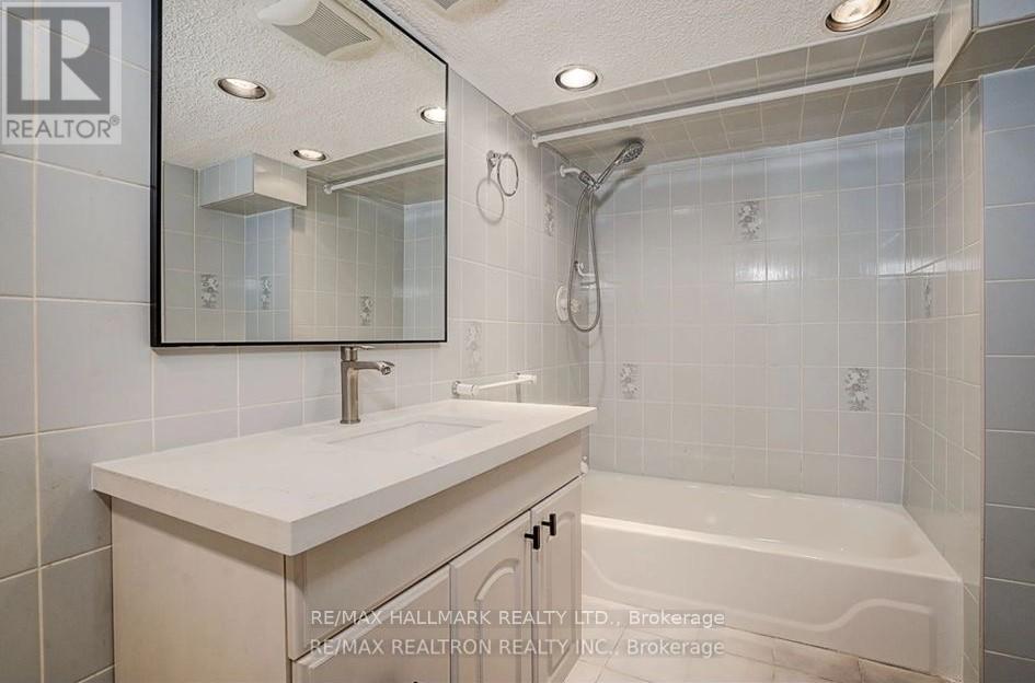 Bsmt - 364 Castlehill Road, Vaughan, ON - Indoor Photo Showing Bathroom