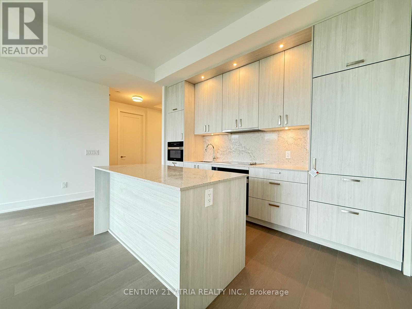 715 - 399 Royal Orchard Boulevard, Markham, ON - Indoor Photo Showing Kitchen With Upgraded Kitchen