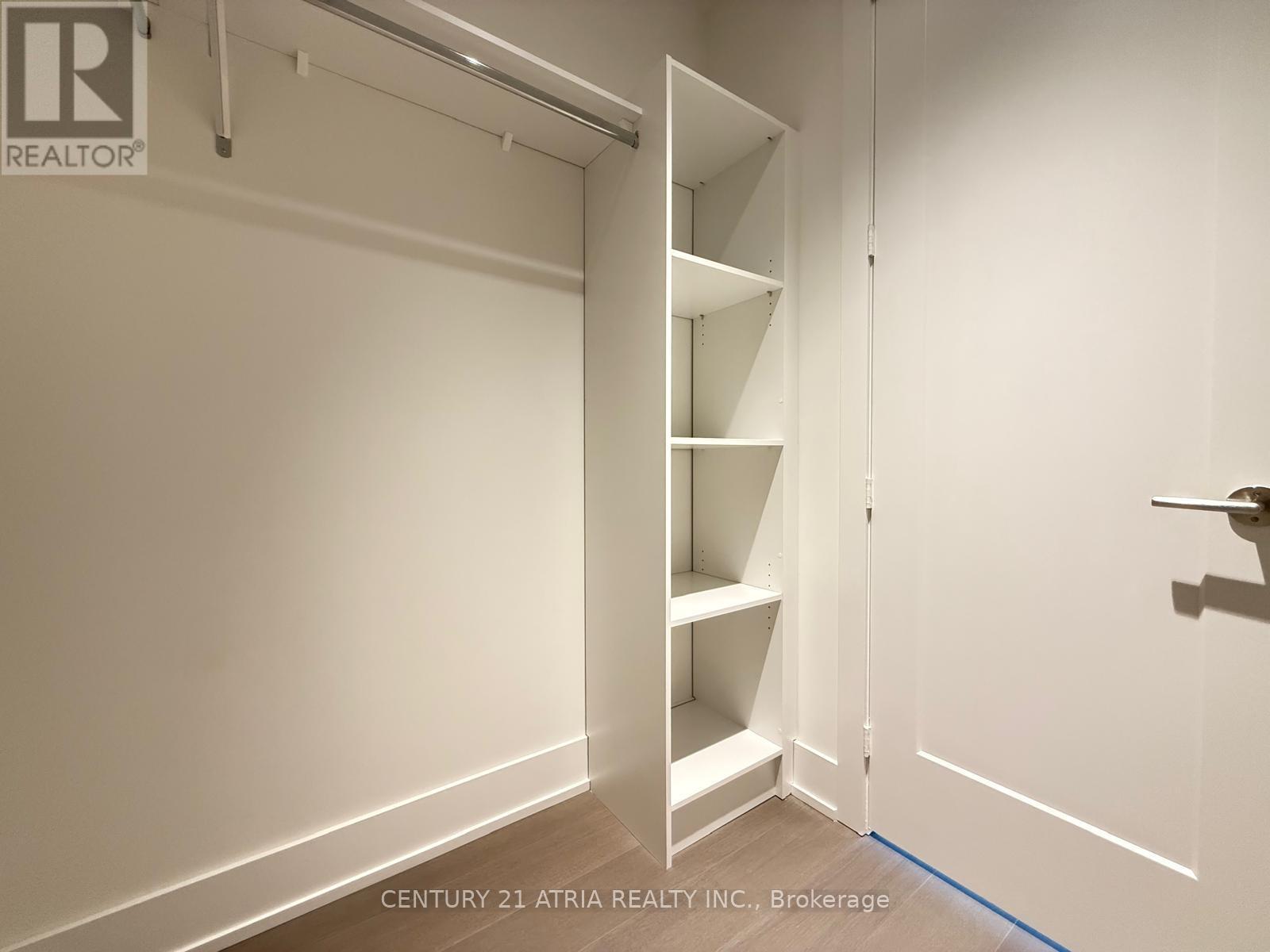 715 - 399 Royal Orchard Boulevard, Markham, ON - Indoor With Storage