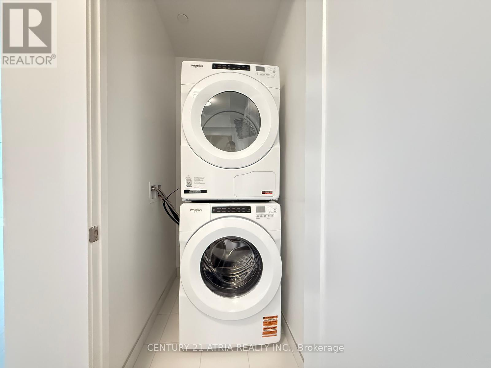 715 - 399 Royal Orchard Boulevard, Markham, ON - Indoor Photo Showing Laundry Room