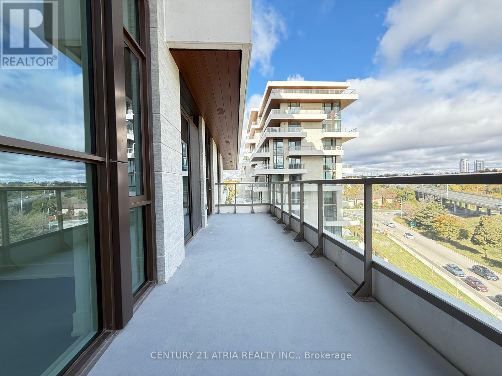 715 - 399 Royal Orchard Boulevard, Markham, ON - Outdoor With View With Exterior