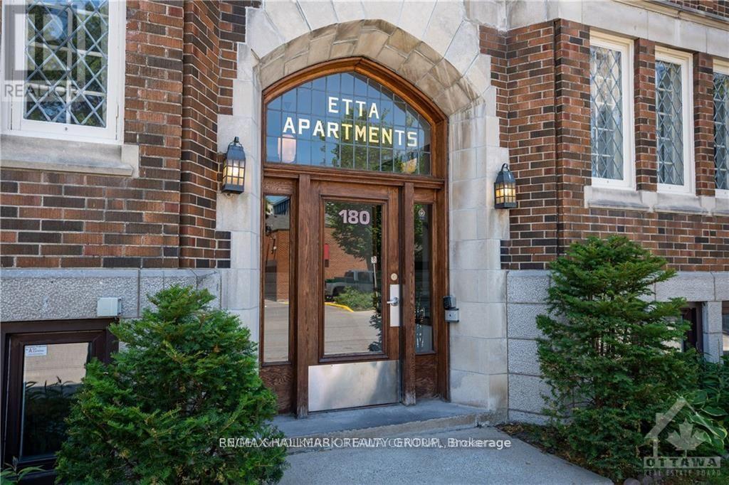 1A - 180 Augusta Street, Ottawa, ON - Outdoor