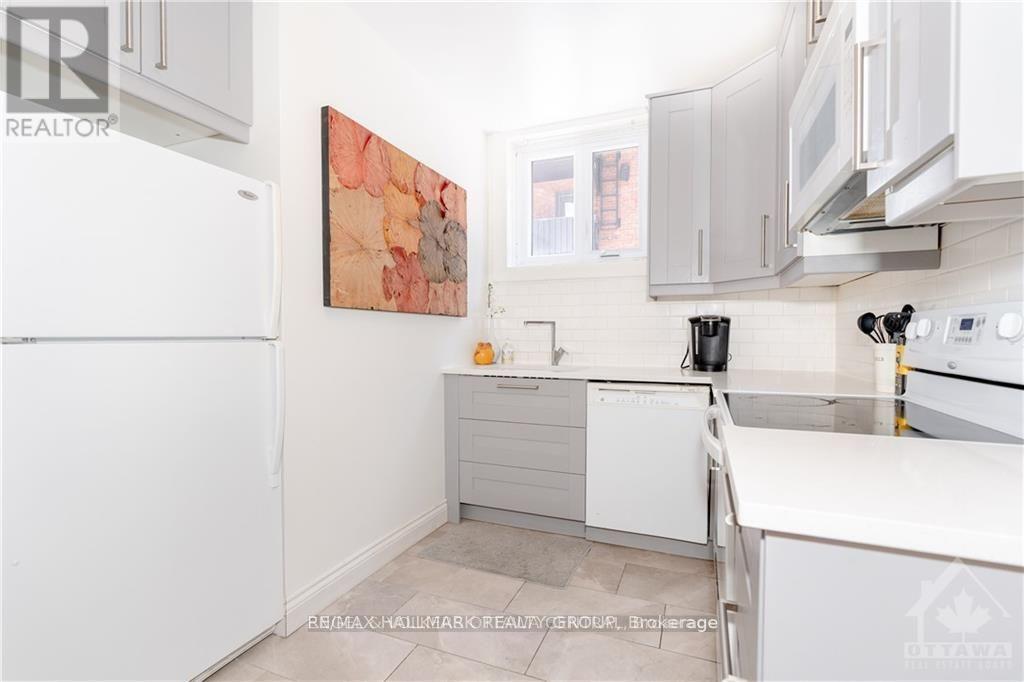 1A - 180 Augusta Street, Ottawa, ON - Indoor