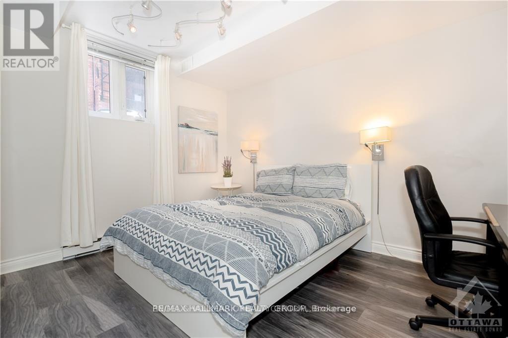 1A - 180 Augusta Street, Ottawa, ON - Indoor Photo Showing Bedroom