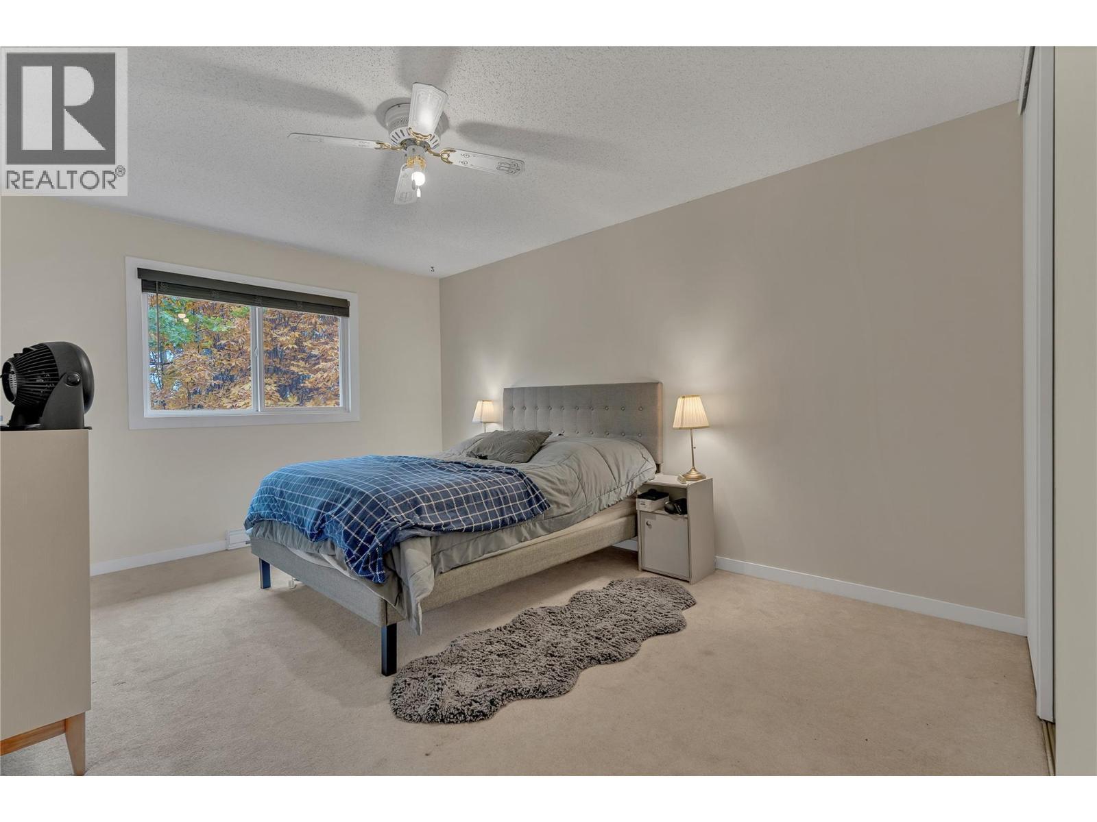 110 Skaha Place Unit# 310, Penticton, BC - Indoor Photo Showing Bedroom