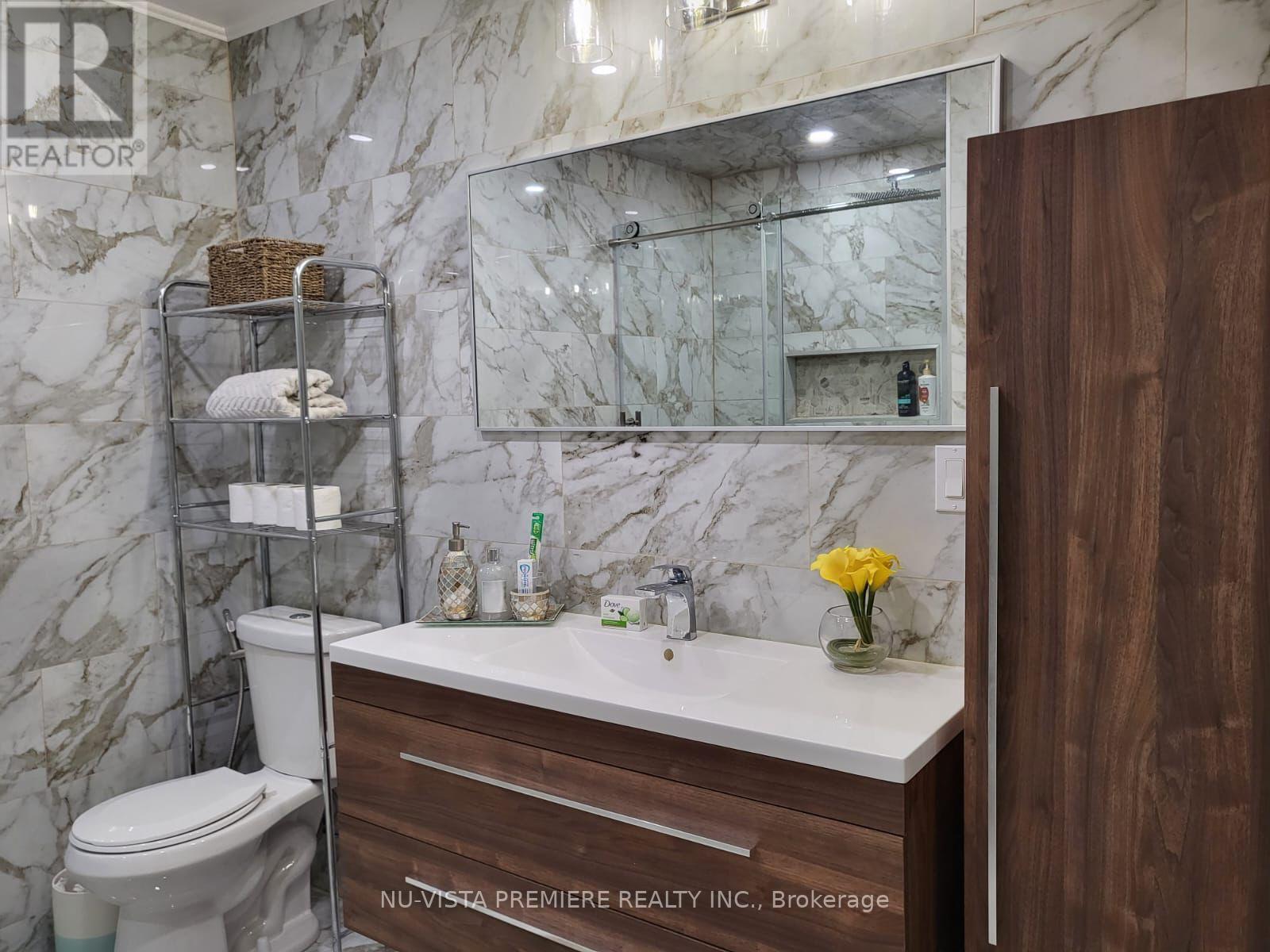Lower Level - 1807 Brunson Way, London South (South K), ON - Indoor Photo Showing Bathroom