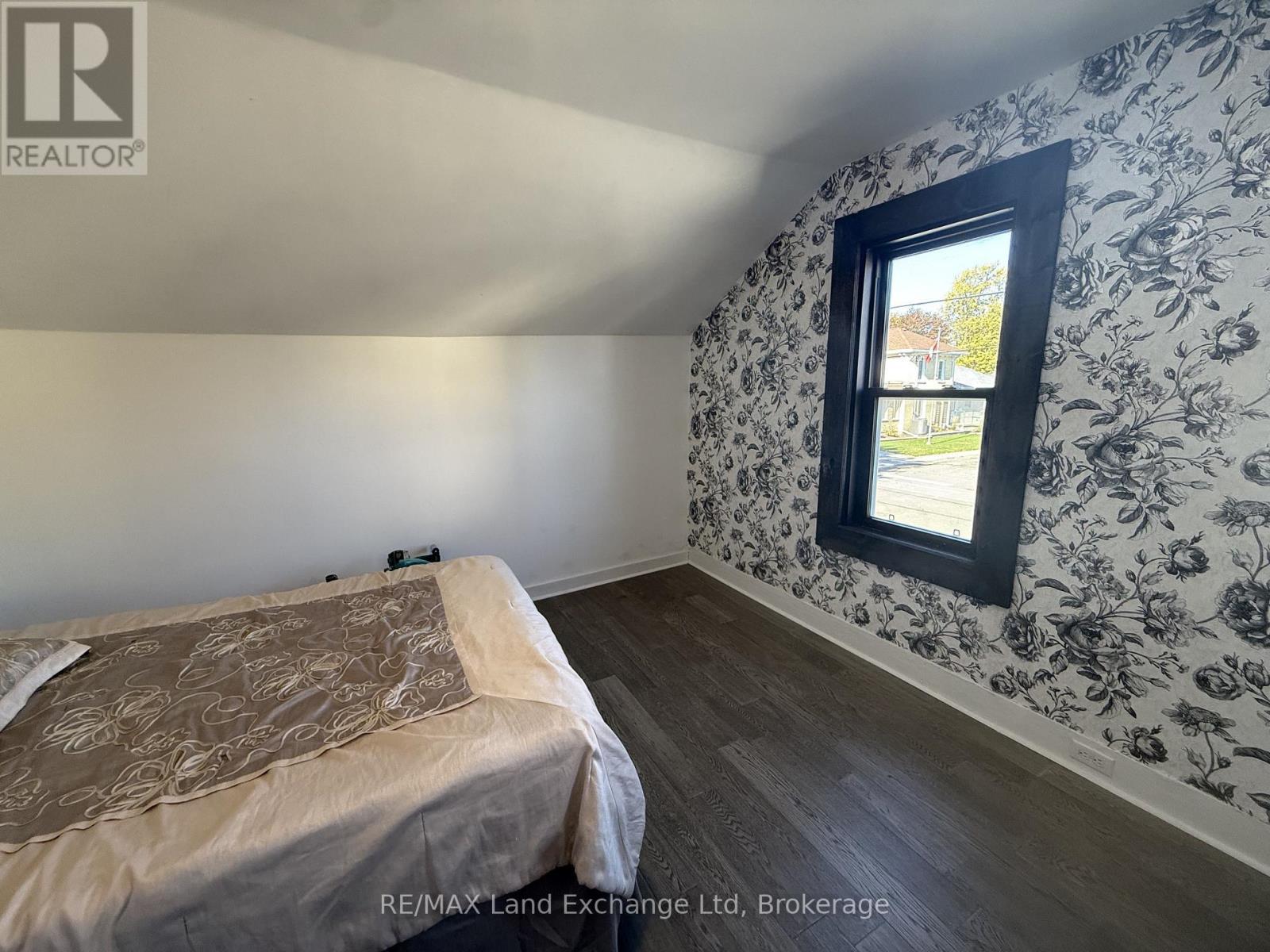 26 Patrick Street W, North Huron (Wingham), ON - Indoor