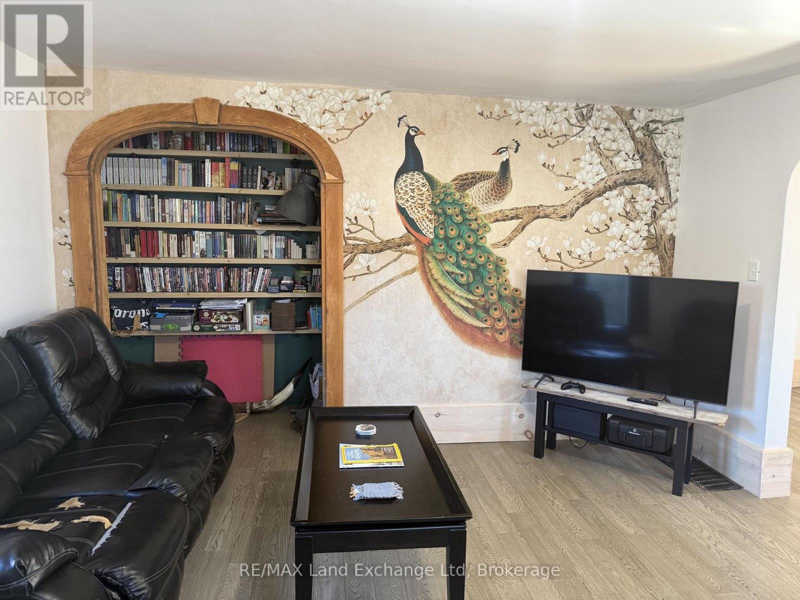 26 Patrick Street W, North Huron (Wingham), ON - Indoor Photo Showing Living Room