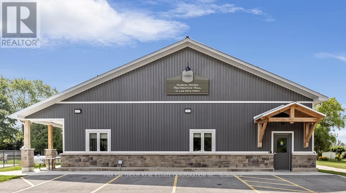 18 Bluffs View Boulevard, Ashfield-Colborne-Wawanosh, ON - Outdoor