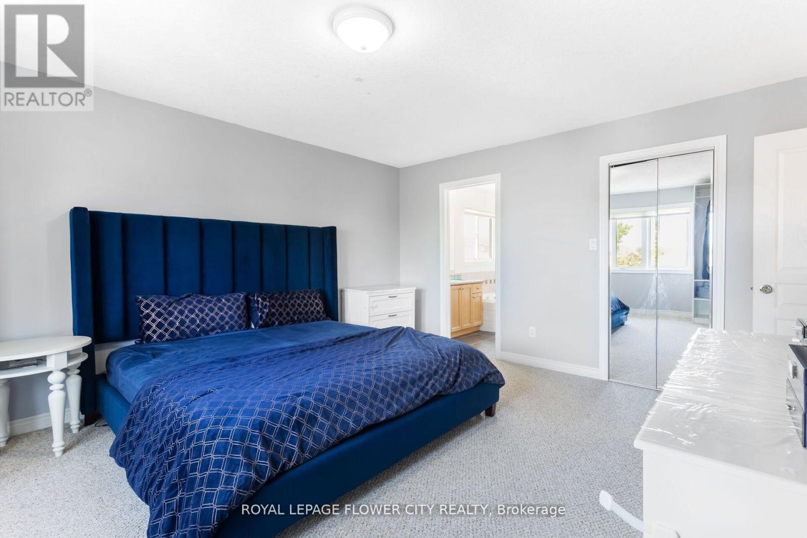 1297 Barton Street, Hamilton, ON - Indoor Photo Showing Bedroom