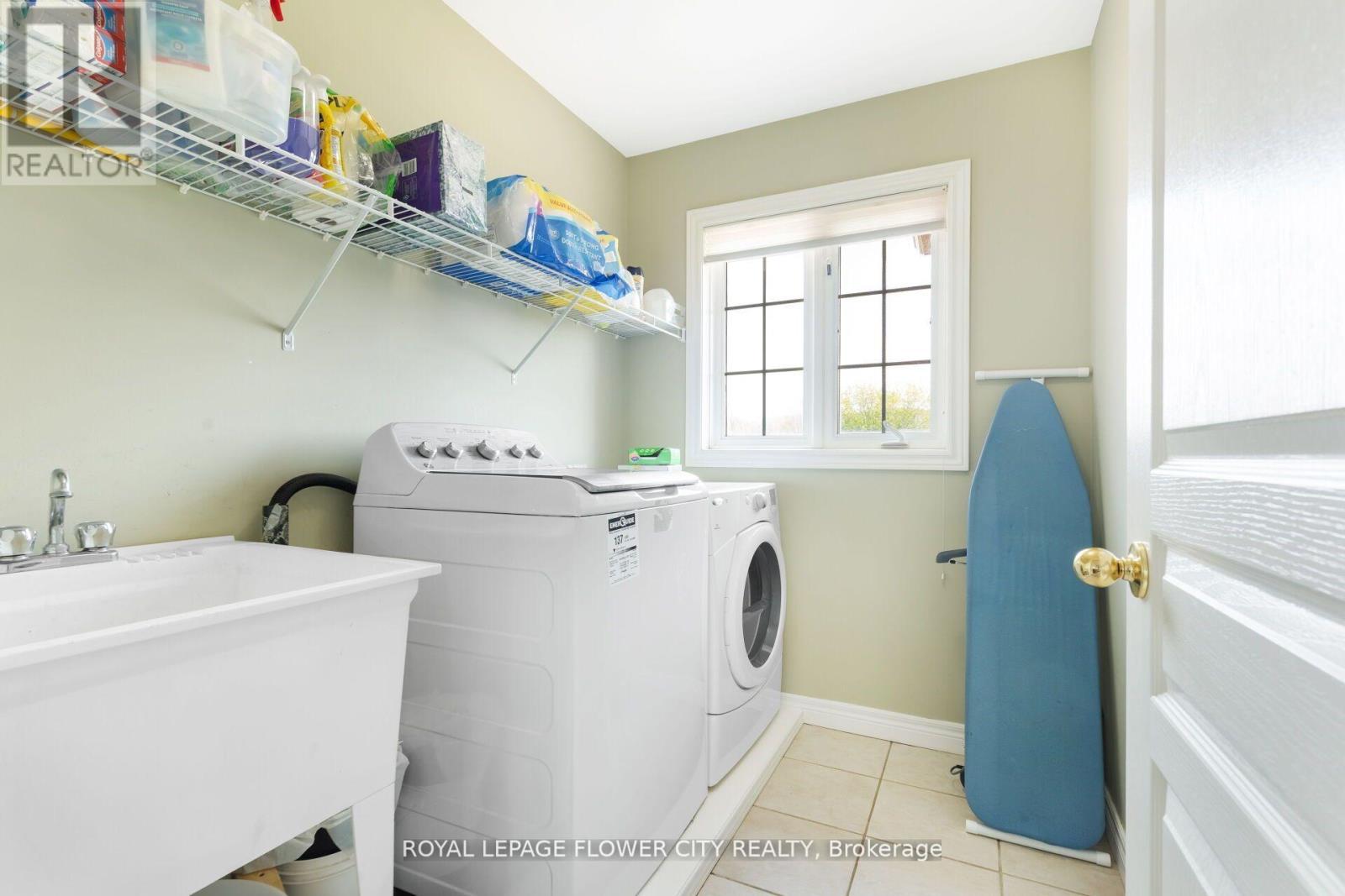 1297 Barton Street, Hamilton, ON - Indoor Photo Showing Laundry Room