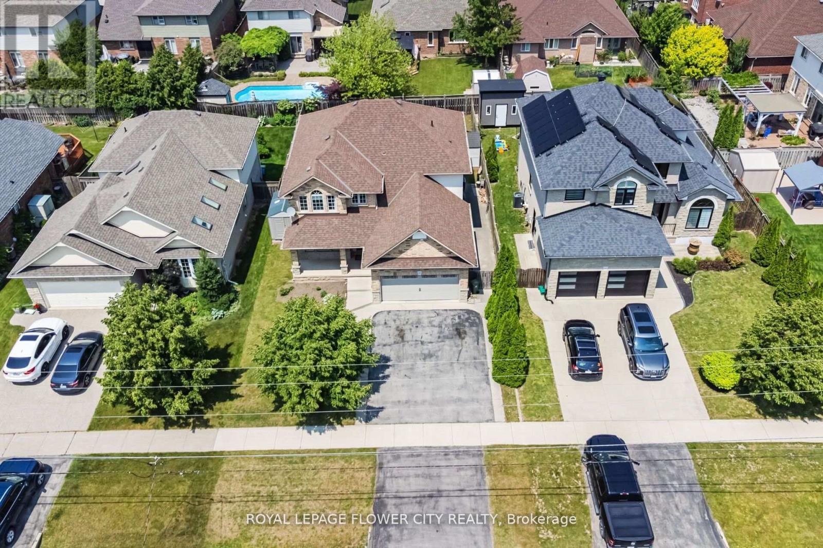 1297 Barton Street, Hamilton, ON - Outdoor