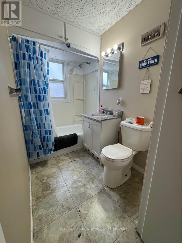 3C - 277-233 Geddes Street, Centre Wellington, ON - Indoor Photo Showing Bathroom
