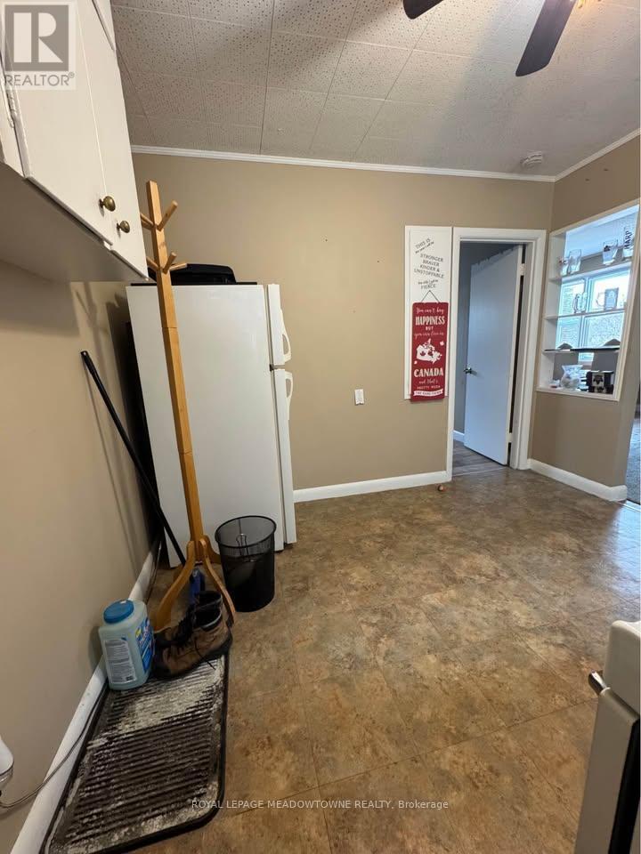 3C - 277-233 Geddes Street, Centre Wellington, ON - Indoor Photo Showing Other Room