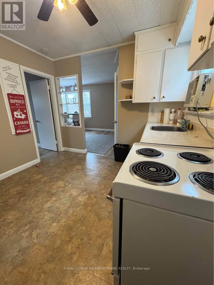 3C - 277-233 Geddes Street, Centre Wellington, ON - Indoor Photo Showing Kitchen