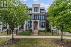 40 CRIMSON FOREST DRIVE Vaughan, ON L6A 4C4