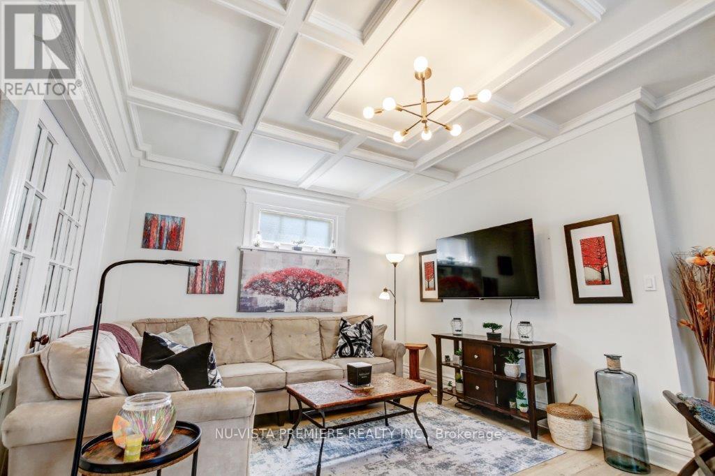 9 Sycamore Street, London East (East M), ON - Indoor Photo Showing Living Room