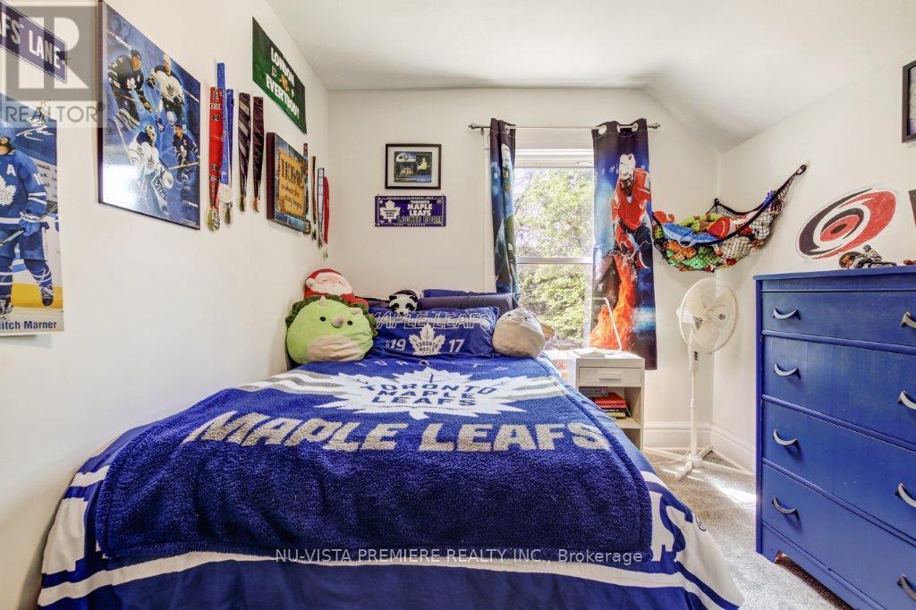 9 Sycamore Street, London East (East M), ON - Indoor Photo Showing Bedroom