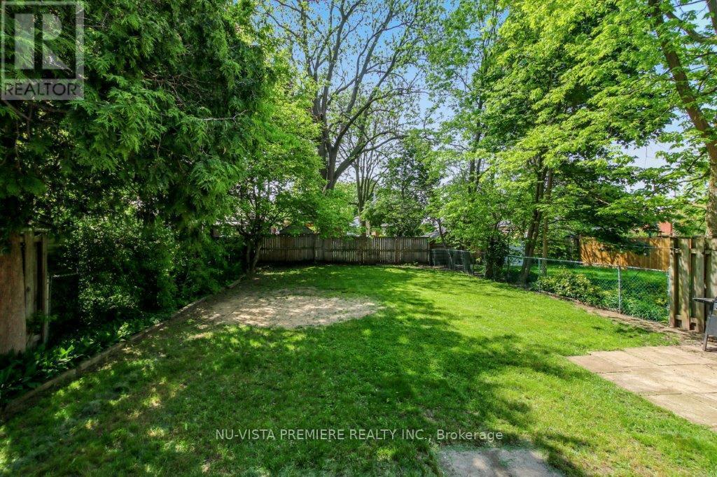 9 Sycamore Street, London East (East M), ON - Outdoor