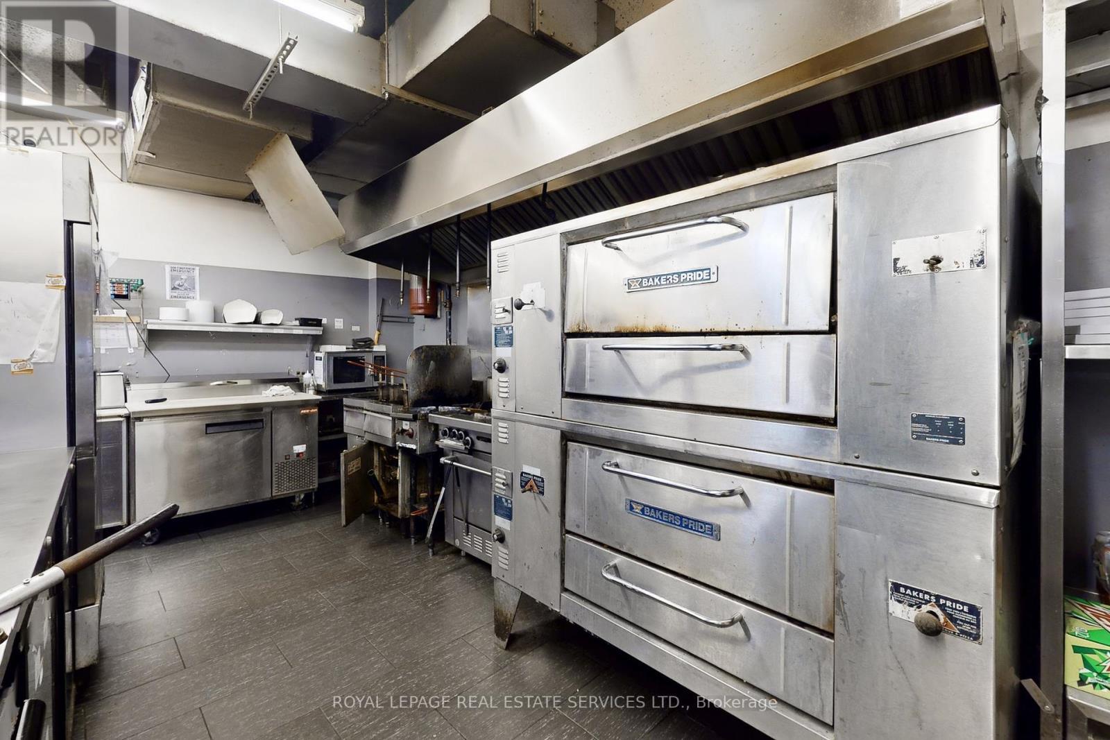 17 Commercial Street, Milton, ON