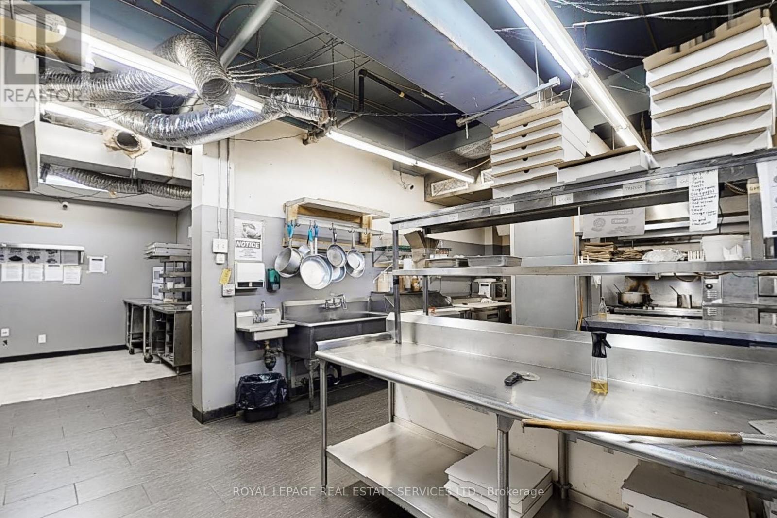 17 Commercial Street, Milton, ON